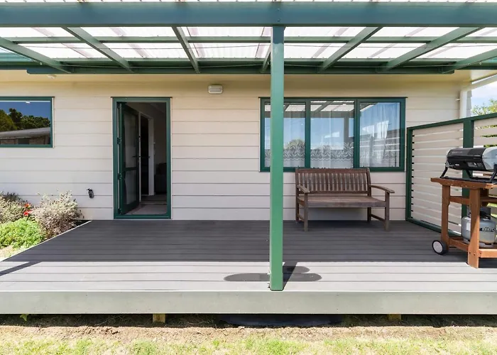 Sunrise Getaway - Rotorua Holiday Home