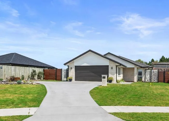 Beautiful Brand New Four-Bed Home Near Redwood
