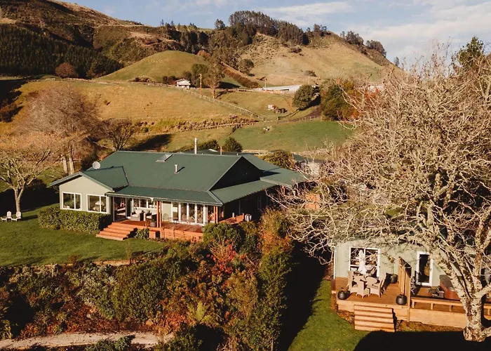 Paradise Valley Lodge