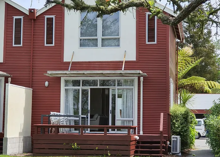 Kuituna On The Canal Villa, 3 Bedrooms