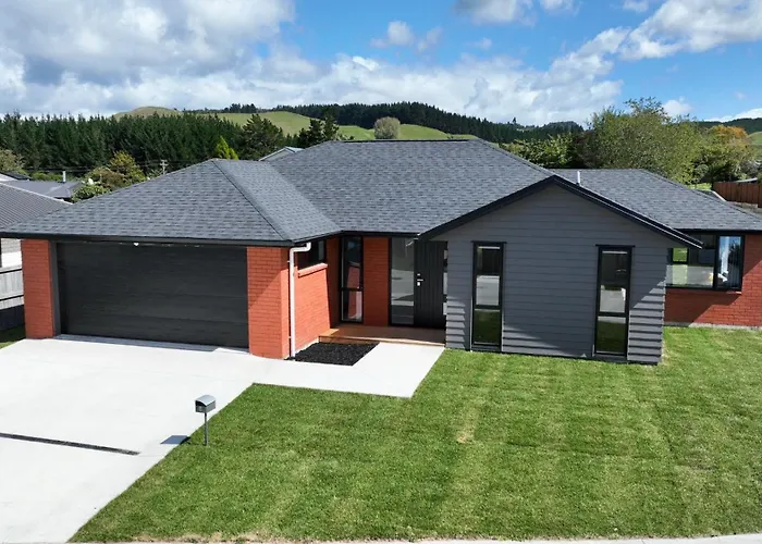 Brand New House With 5 Bedroom And 3 Full Bathroom