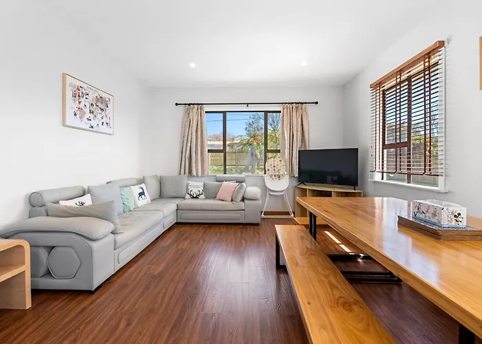 Lakeview Oasis