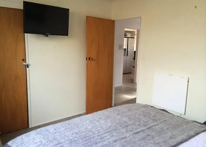 Beautiful Lakefront Location