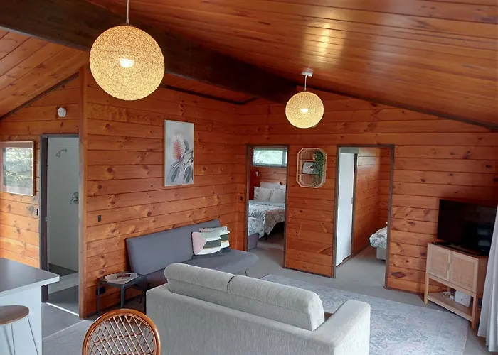 Cosy N Central Rotorua 2Br Entire House & Studio -Summer Only