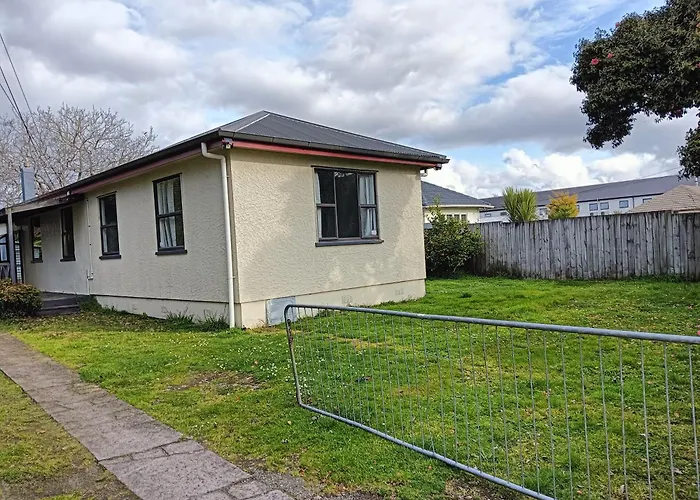 5 Bedroom House, 7 Salisbury Road, Rotorua