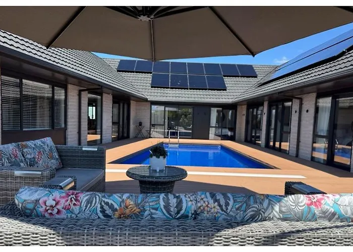 Luxury Redwoods Home With Heated Pool, Spa, Sauna