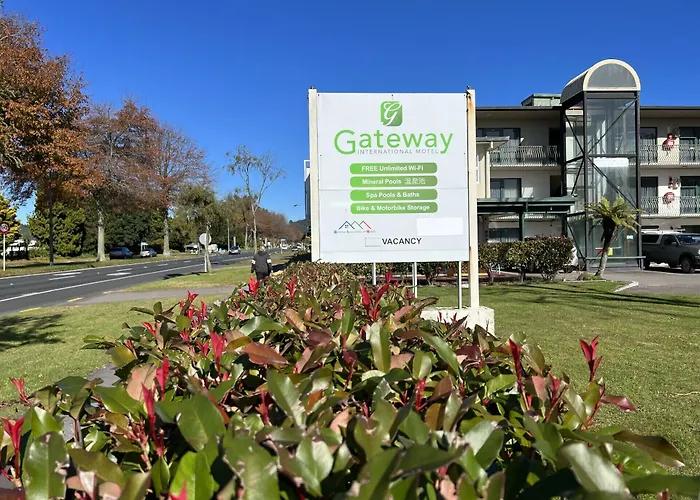 Gateway International Motel