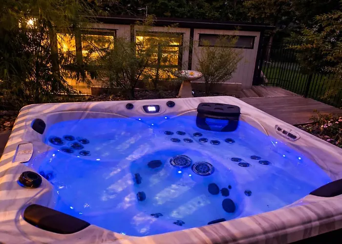 Boutique Tiny Home Rotorua With Private Hot Tub