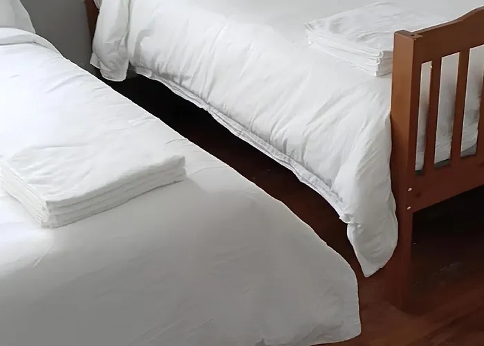 3 Bedroom House Including 4 Double, 1 Single, And 1 Sofa Bed