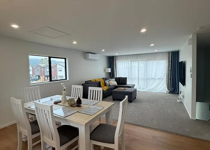 Kia Ora Inn Brand New 3 Bedrooms 2 Bathroom House