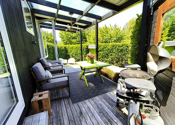 Tiny Tranquility At Lake Tarawera Retreat