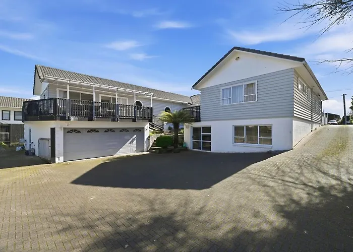 Elevated Escape For Biking, Golfing, Relaxing-Swimming Pool Is Only Available For Summer