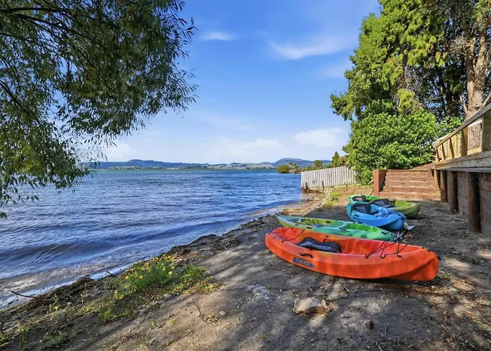 Koutu Hideaway By The Lake With Kayaks