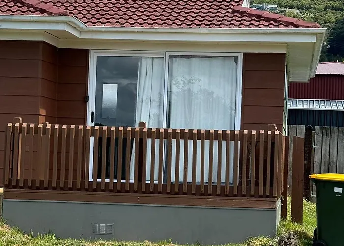 A Small 1 Bedroom And 1 Lounge Studio B, No Kitchen