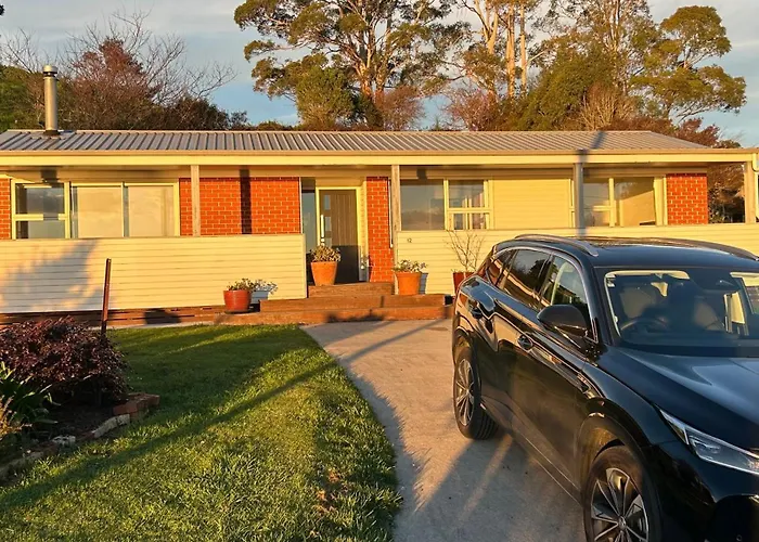 Rotorua Lakes Cottage