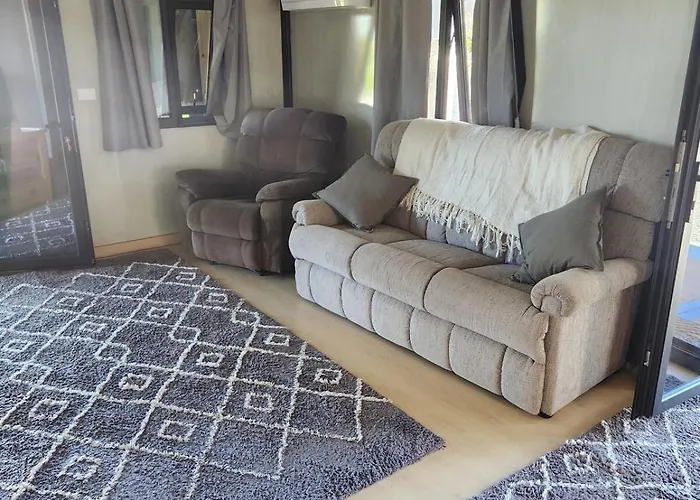 Cute Stand Alone 2 Bedroom New Unit