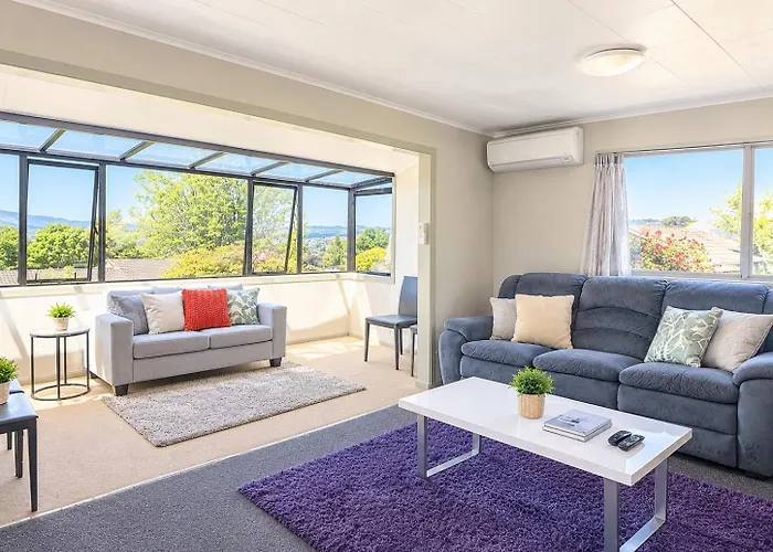 Mountain Top Kiwi Star Holiday Home