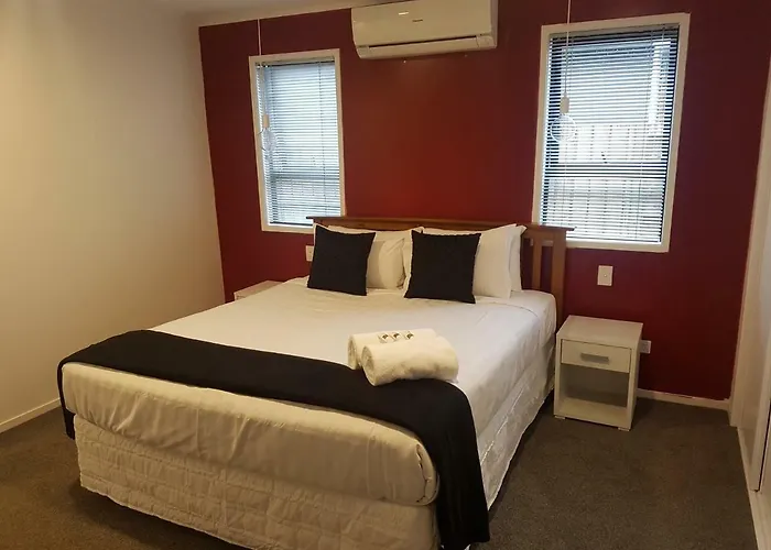 Trendy Bungalow In The Heart Of Rotorua