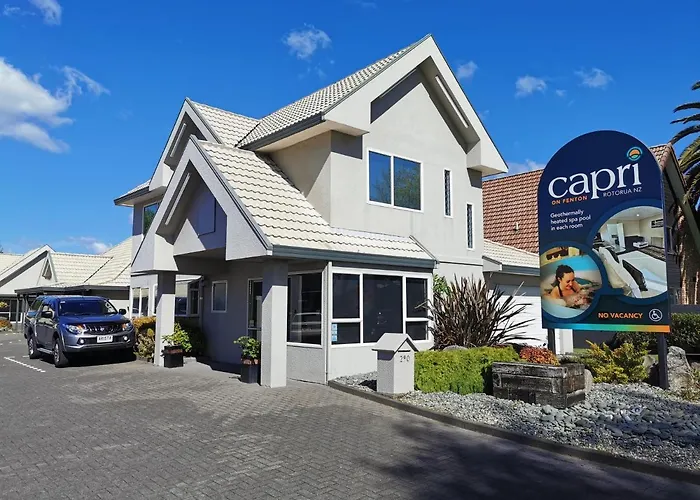 Capri On Fenton