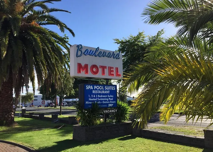 Boulevard Motel